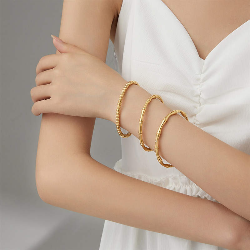 Factory Custom Price Versatile And Fashionable Golden Bamboo Shape Bracelet B2397