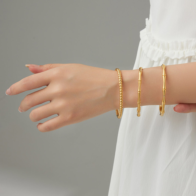 Factory Custom Price Versatile And Fashionable Golden Bamboo Shape Bracelet B2397