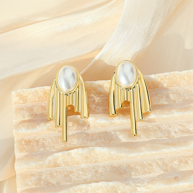 Factory Custom Gold And White Pearl Matching Earrings E1167