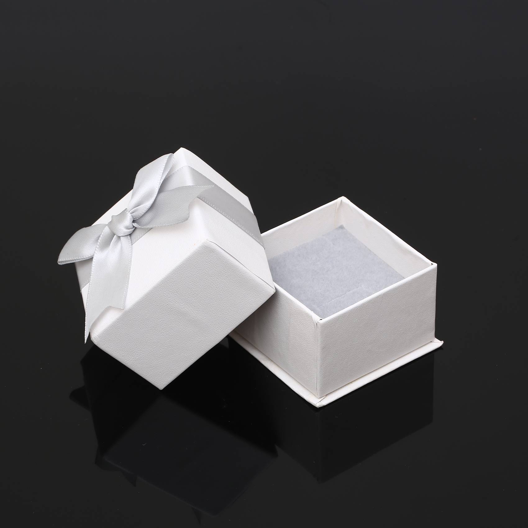 Custom color grey bow white packing box