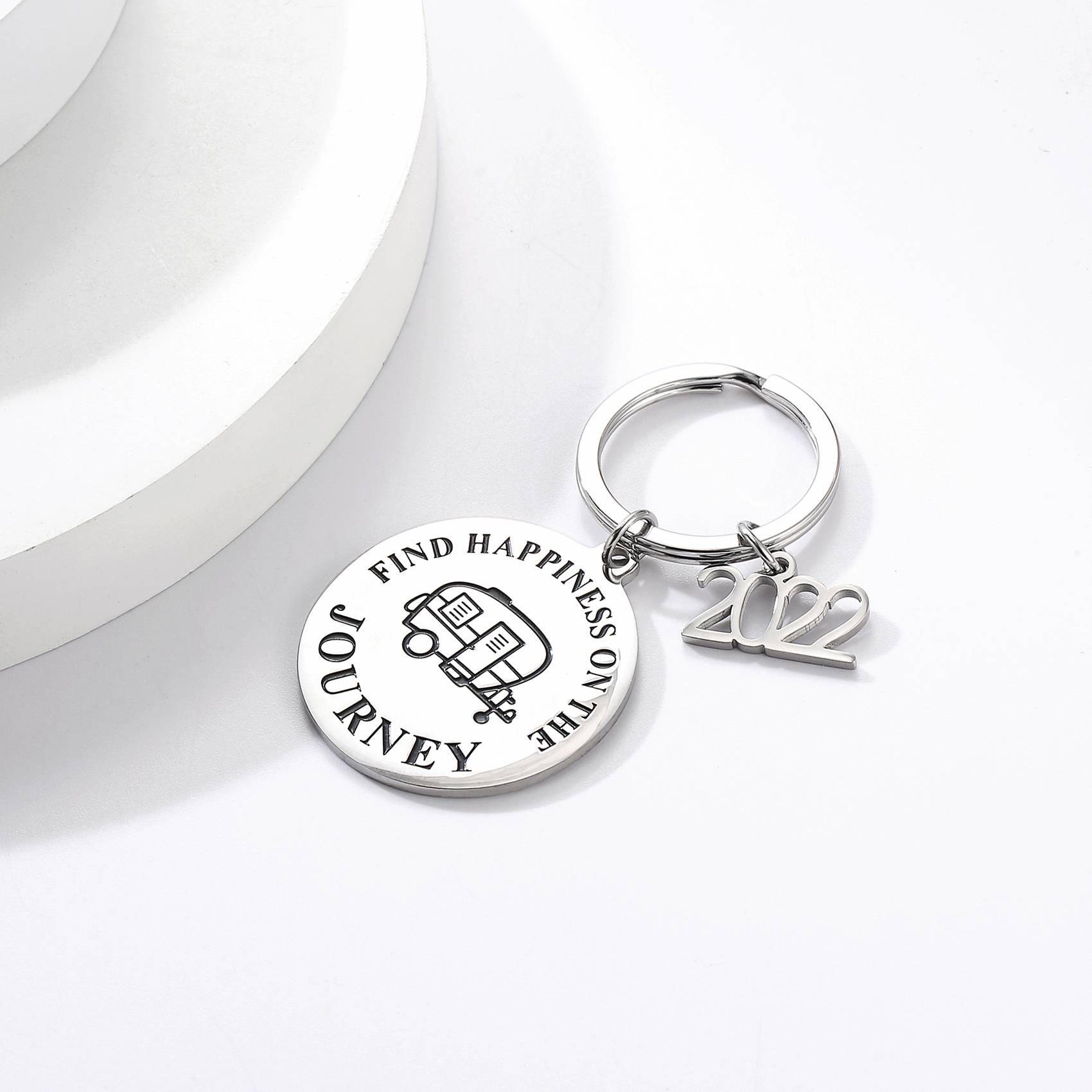 2024 Wholesale round tag pendant keychain custom 