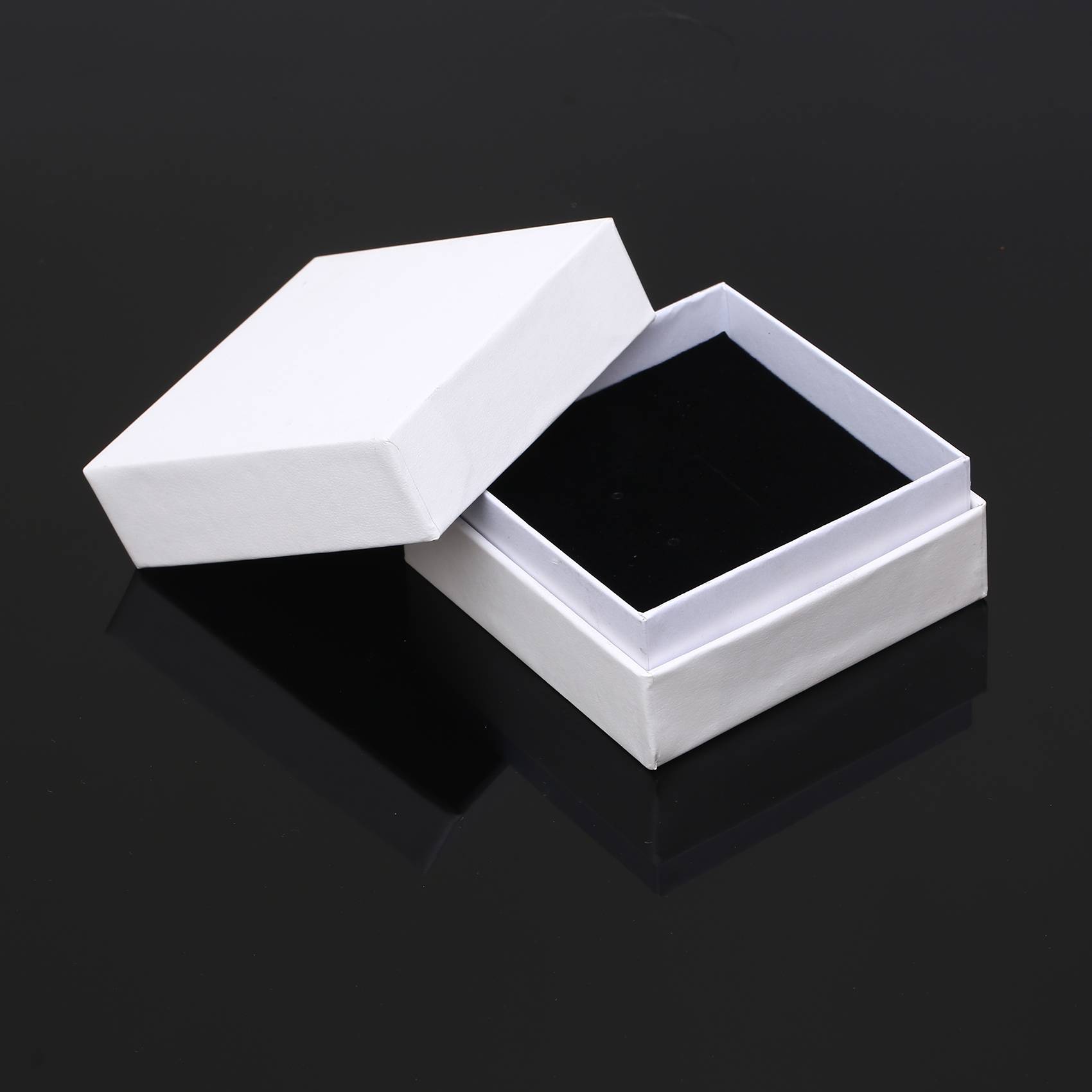 Custom color various size white packing box