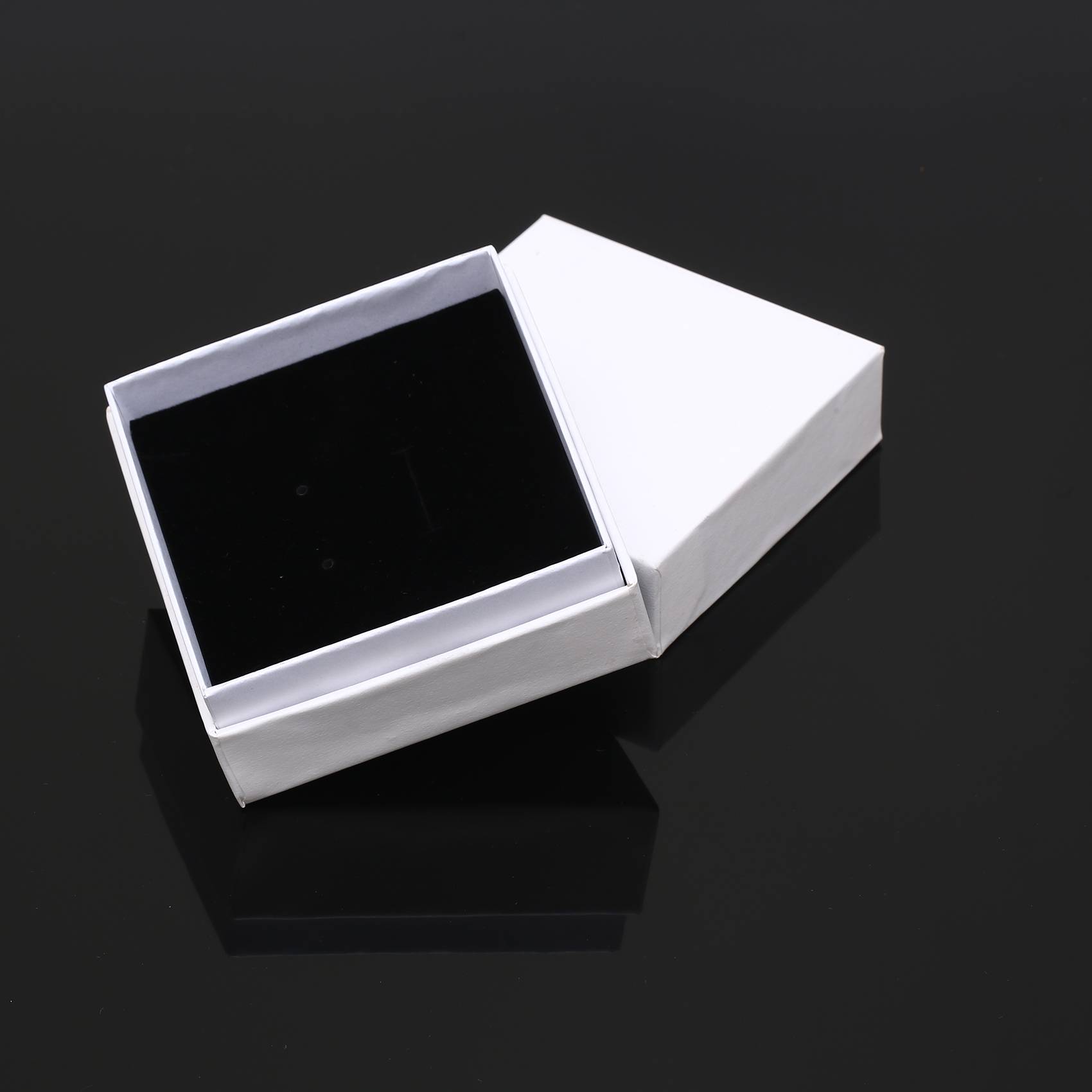 Custom color various size white packing box